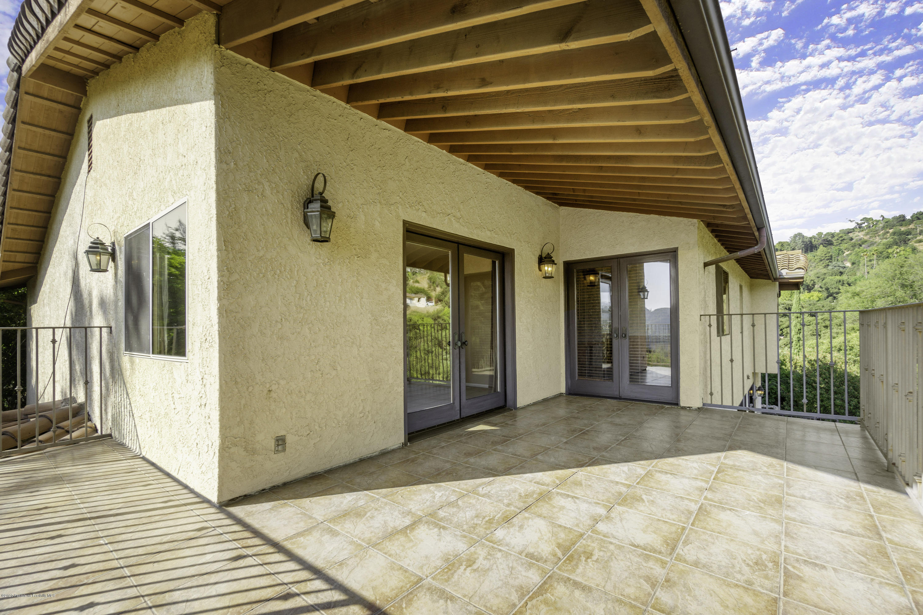 108 Coventry Place Glendale, CA 91206 - Photo 42 of 54 49