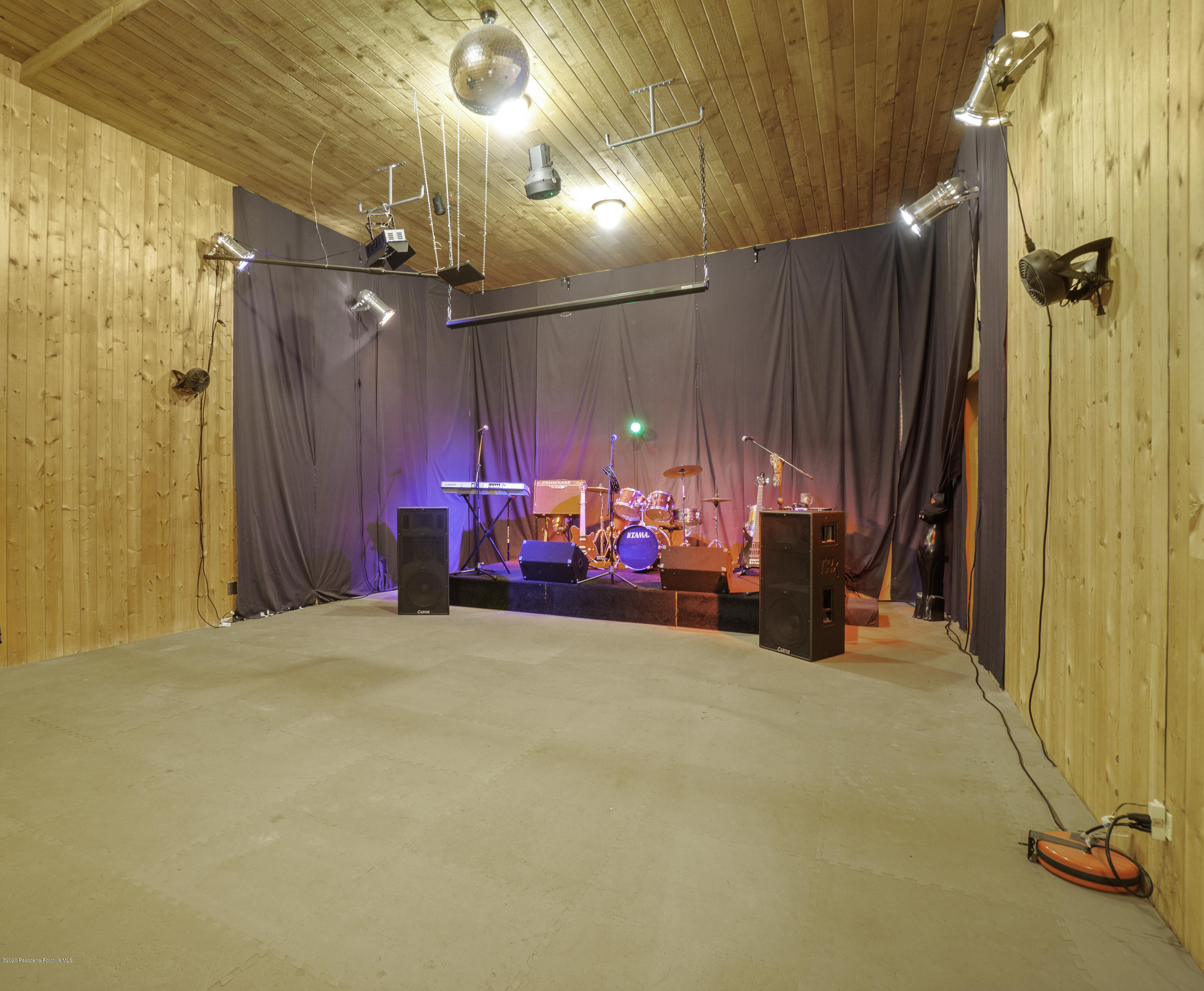 108 Coventry Place Glendale, CA 91206 - Photo 47 of 54 55