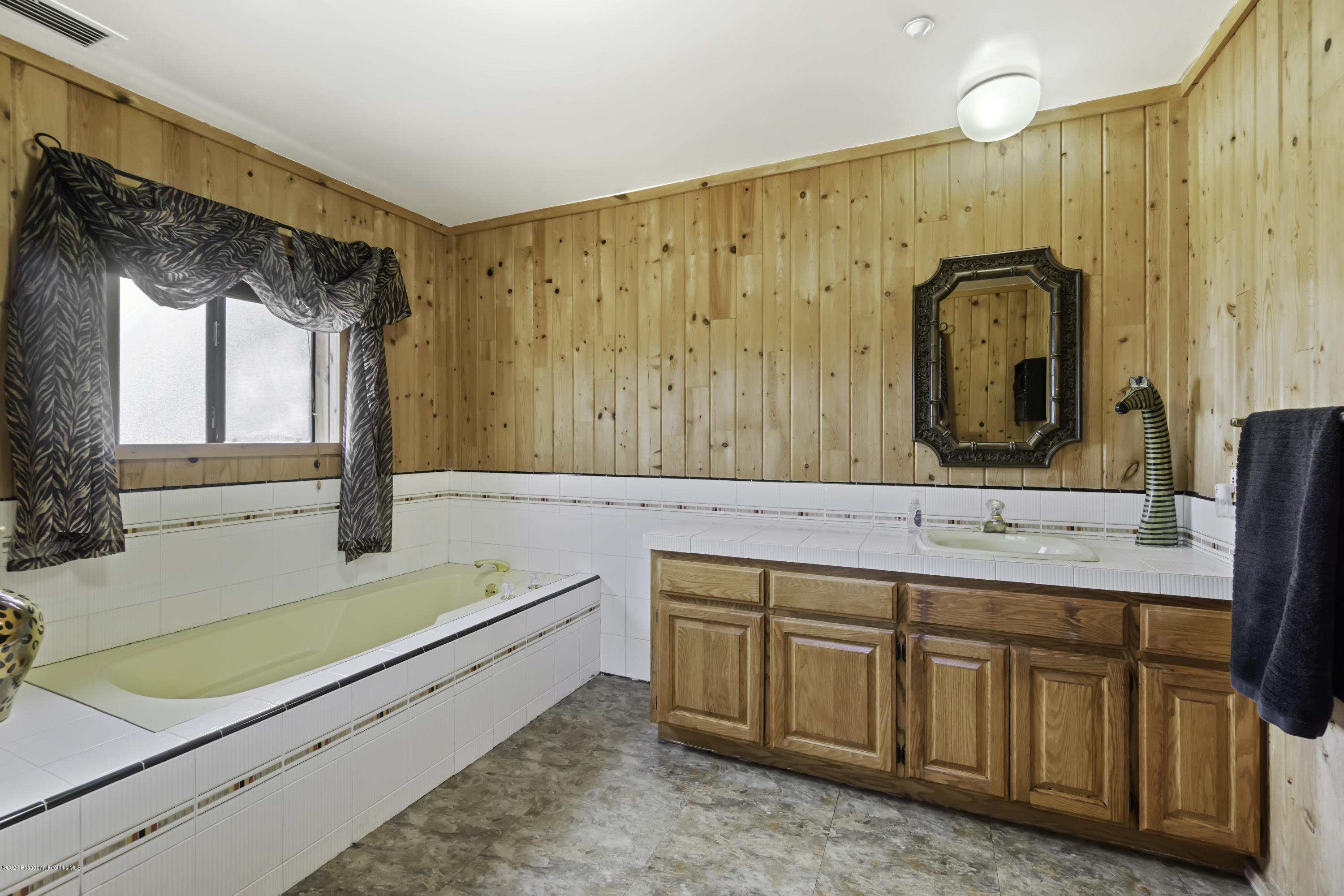 108 Coventry Place Glendale, CA 91206 - Photo 50 of 54 58