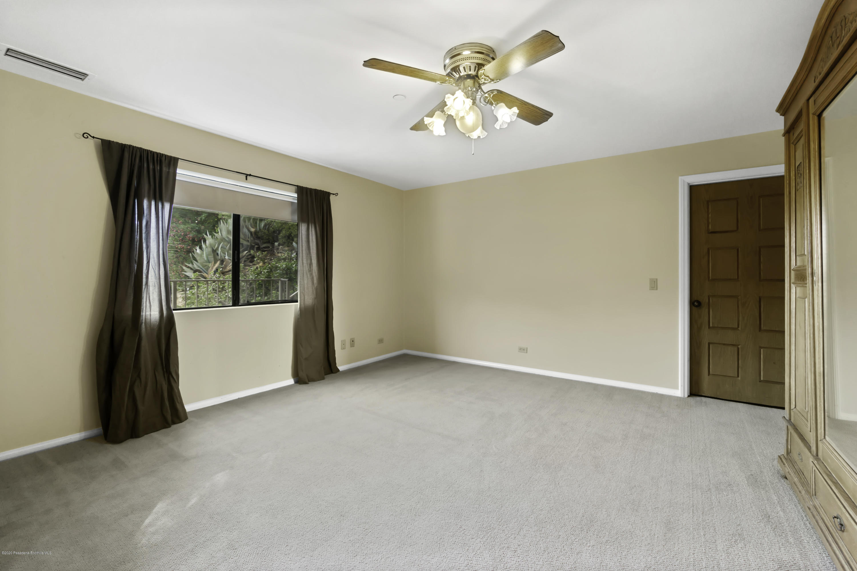 108 Coventry Place Glendale, CA 91206 - Photo 54 of 54 63