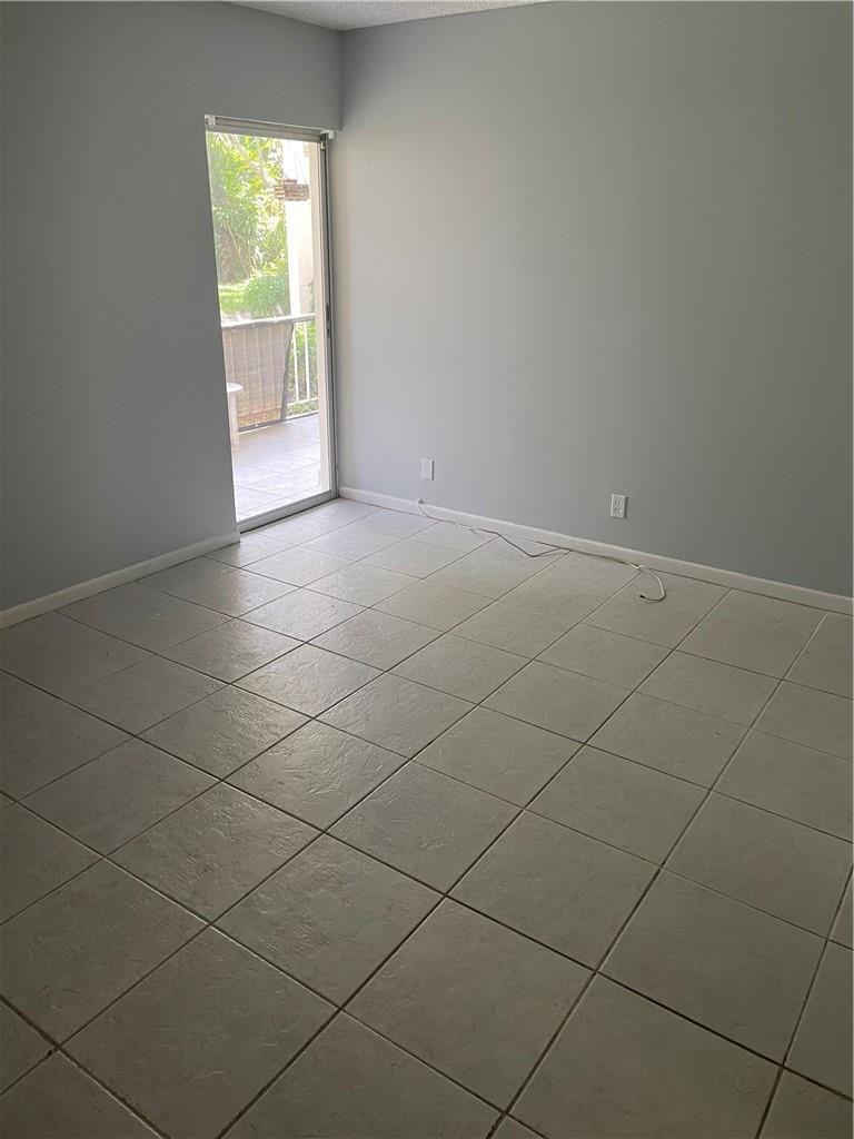 622 Northwest 13th Street, Unit 15 Boca Raton, FL 33486 - Photo 5 of 10 Photo 5