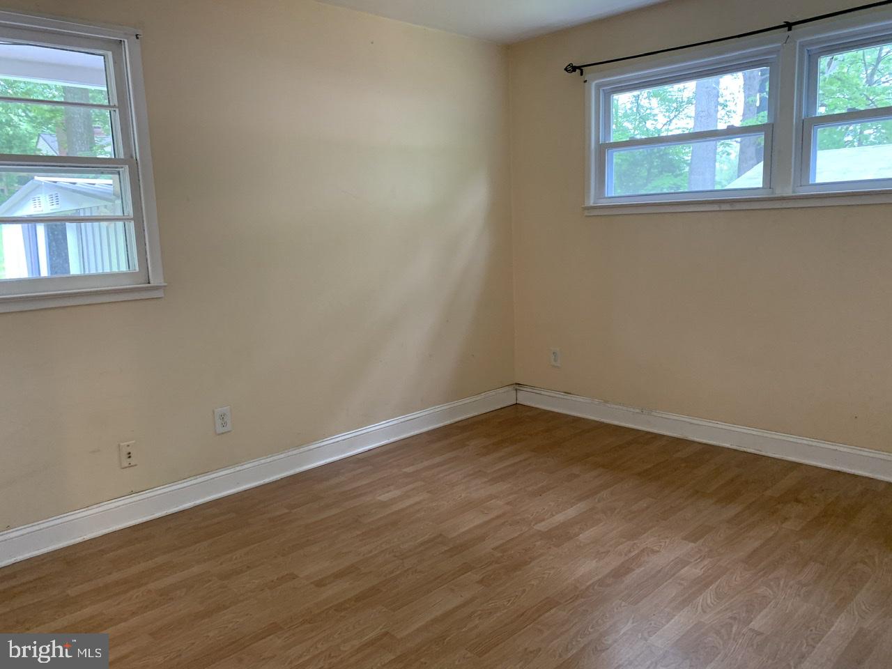 5235 Inverchapel Road Springfield, VA 22151 - Photo 5 of 35