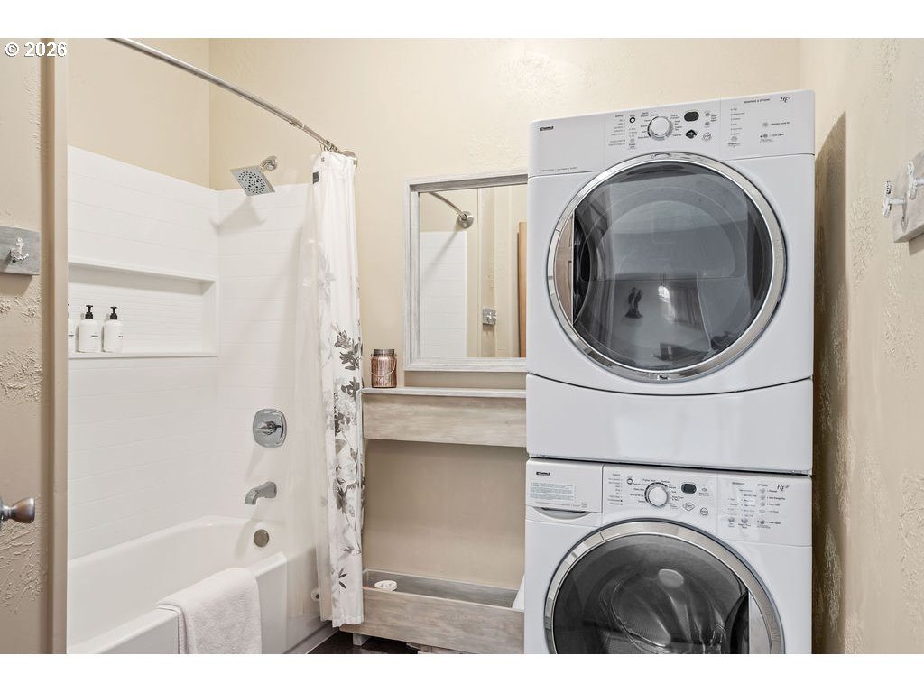 37025 Brooten Road Pacific City, OR 97135 - Photo 16 of 47 Laundry