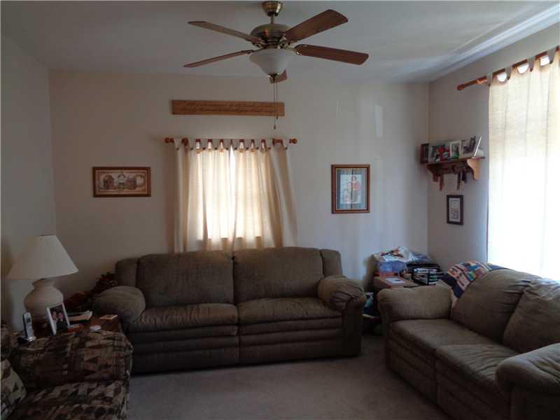 446 Jackson Street Rochester, PA 15074 - Photo 5 of 8 Living Room.