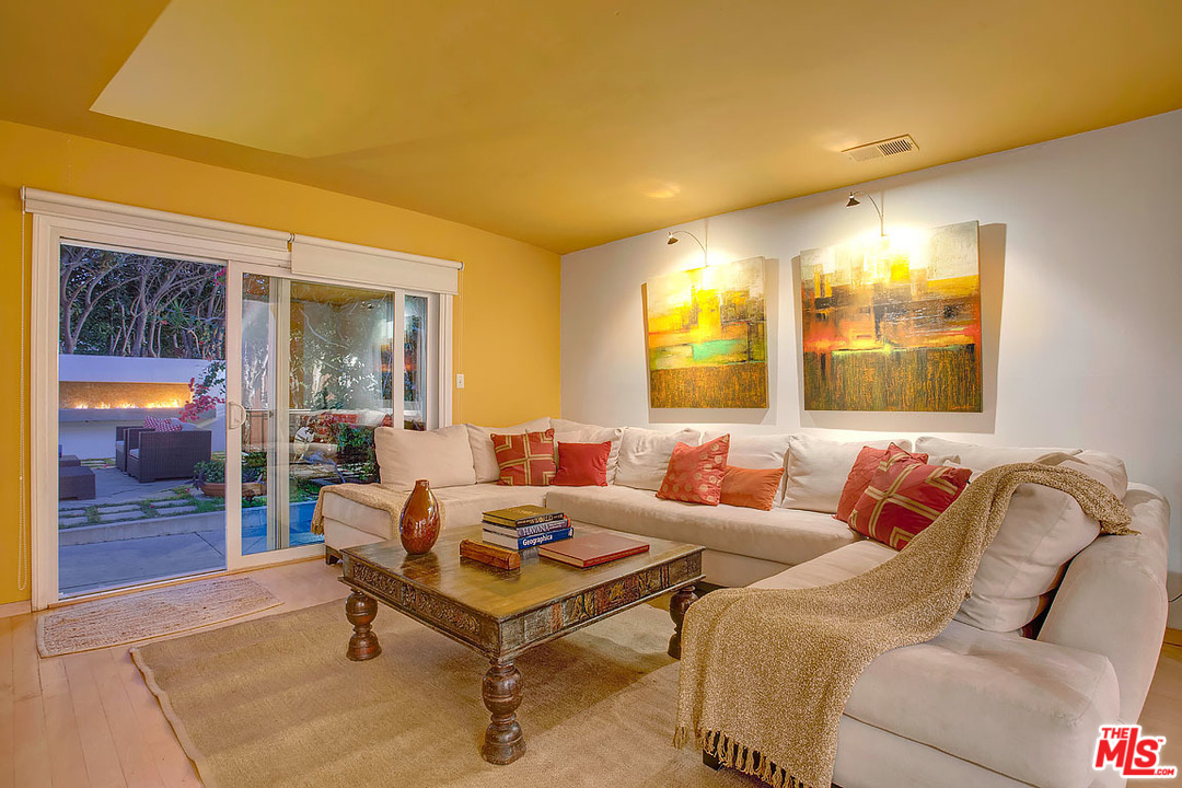 5812 Compass Drive Los Angeles, CA 90045 - Photo 10 of 20