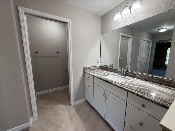$1,975 | 10426 Southwest 133 Avenue, Dunnellon, FL 34432