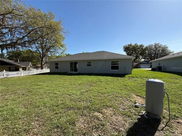 $1,975 | 10426 Southwest 133 Avenue, Dunnellon, FL 34432