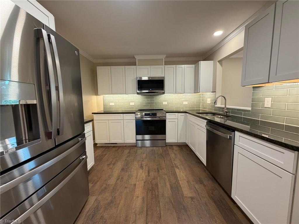 2701 Tudor Road Winston-Salem, NC 27106 - Photo 5 of 31