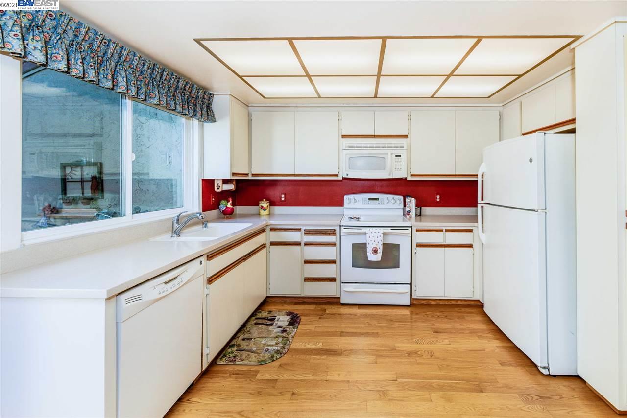 1501 Camino Peral Moraga, CA 94556 - Photo 5 of 17