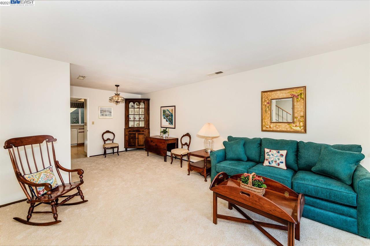 1501 Camino Peral Moraga, CA 94556 - Photo 9 of 17
