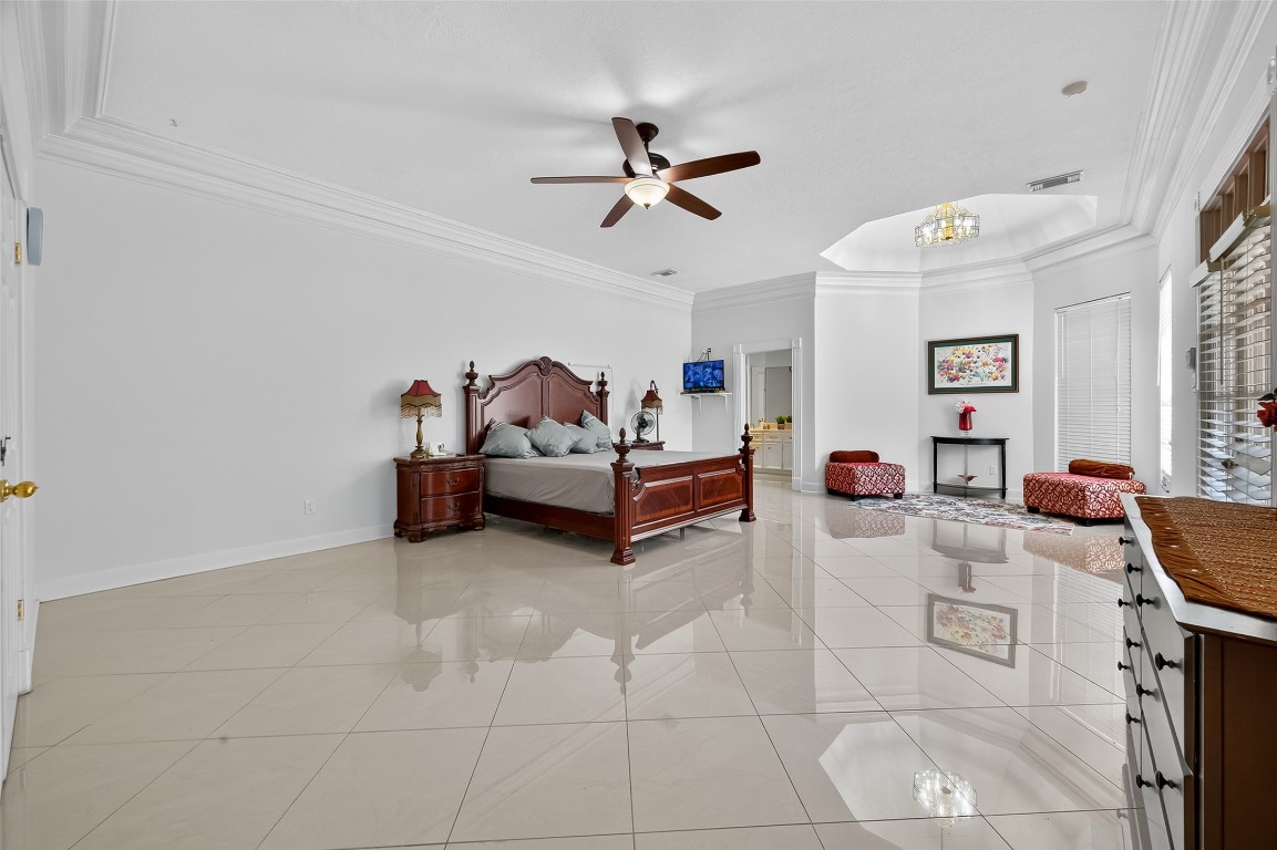 17318 Rothko Lane Spring, TX 77379 - Photo 17 of 46 a living room with furniture and white walls