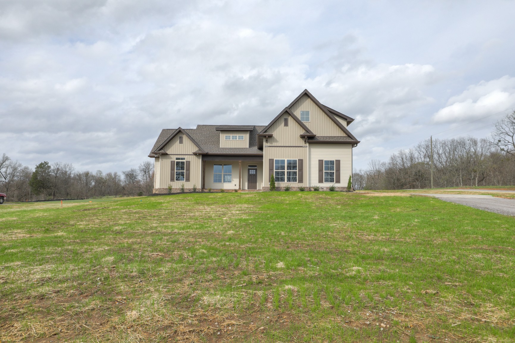 2365 Belotes Ferry Road Lebanon, TN 37087 - Photo 3 of 35 a front view of house with yard and green space
