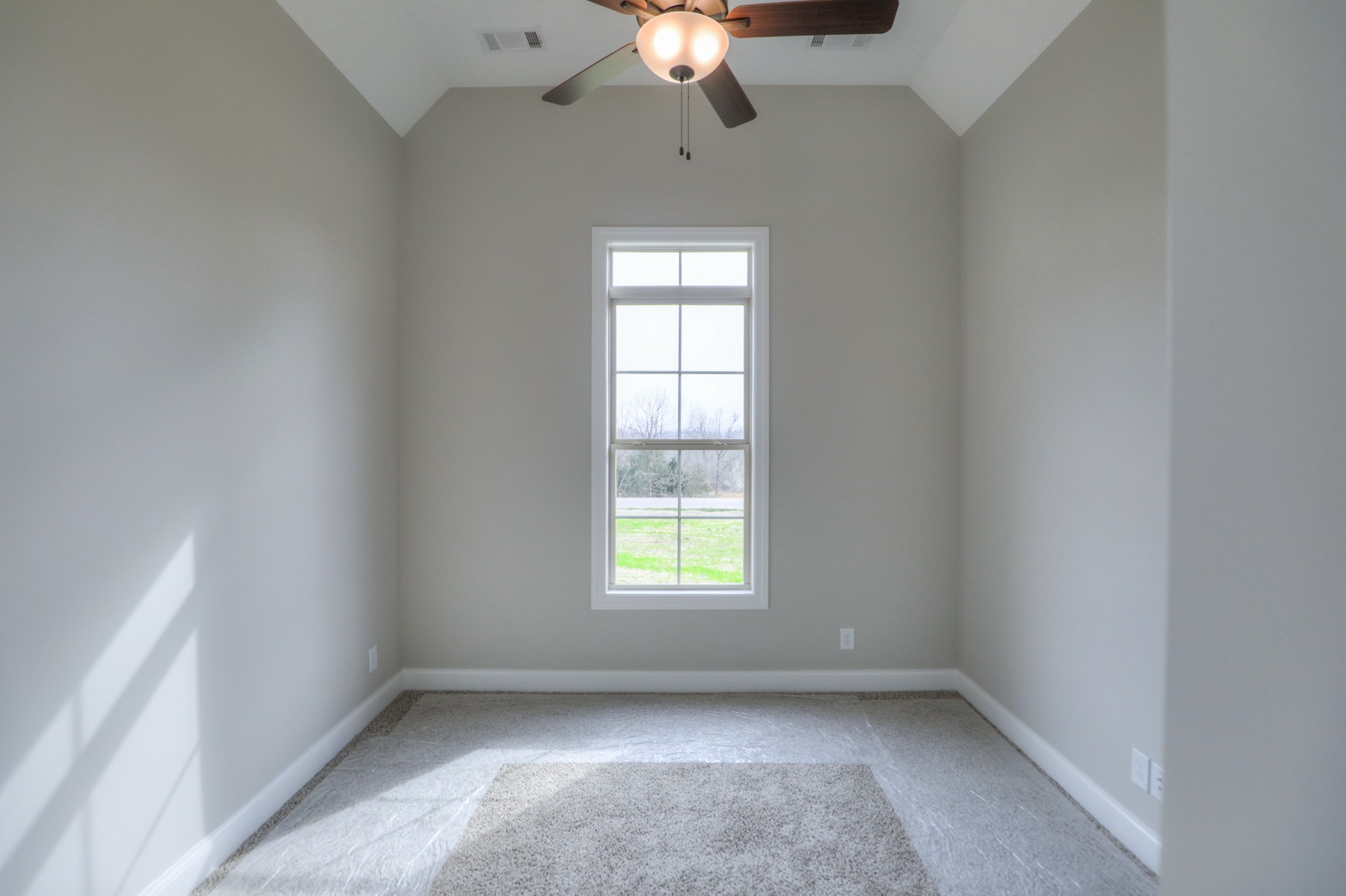 2365 Belotes Ferry Road Lebanon, TN 37087 - Photo 27 of 35 a view of an empty room with a window