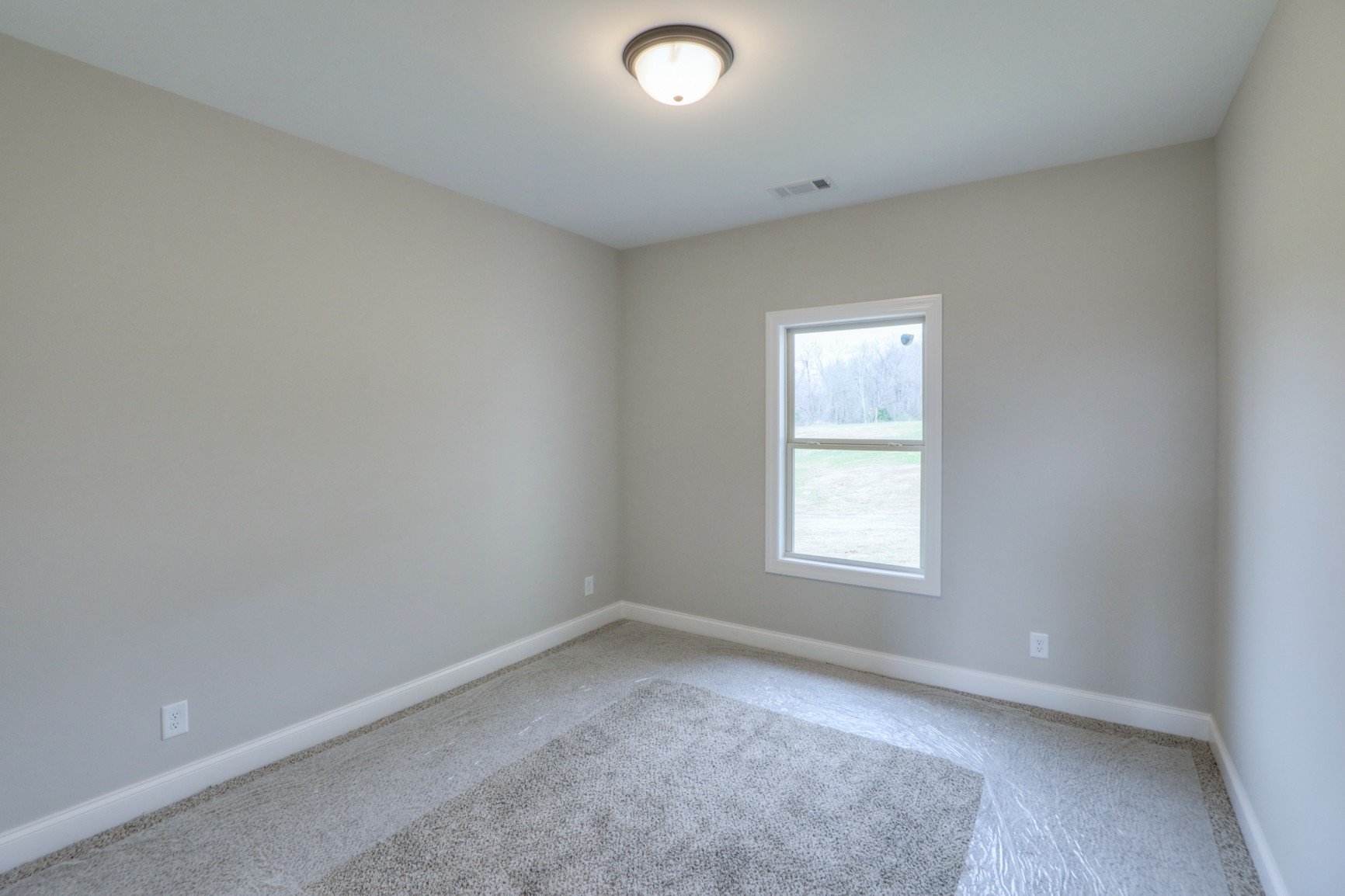 2365 Belotes Ferry Road Lebanon, TN 37087 - Photo 29 of 35 an empty room with a window