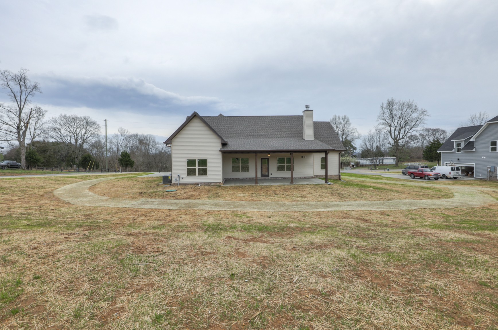 2365 Belotes Ferry Road Lebanon, TN 37087 - Photo 6 of 35 a front view of a house with a yard