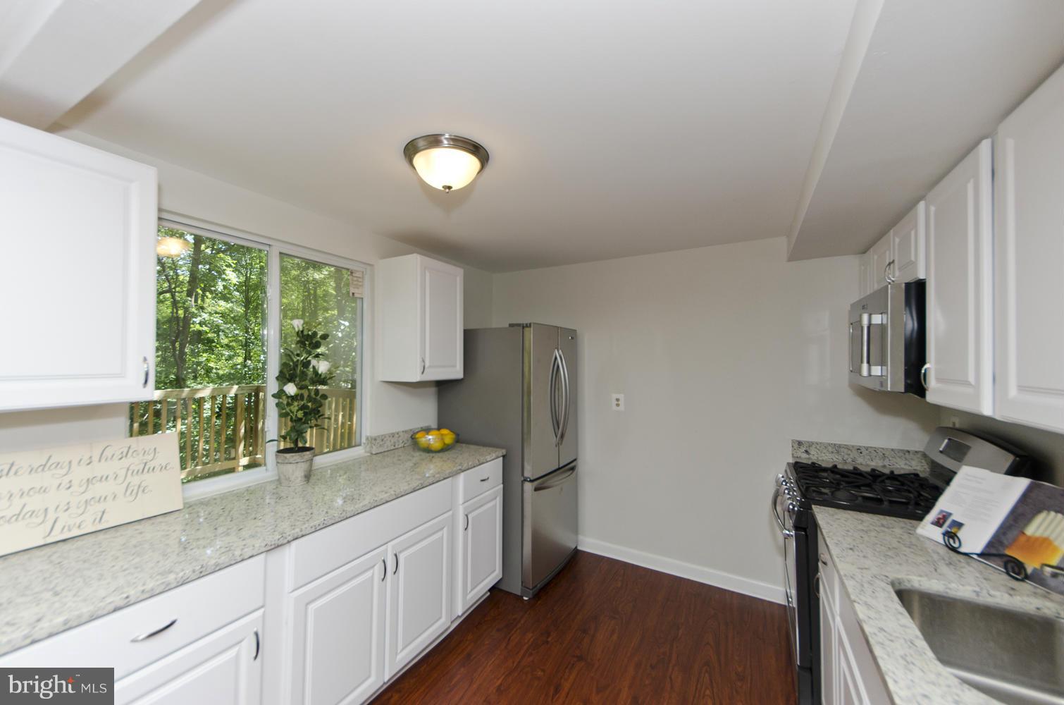 2335 Old Trail Drive Reston, VA 20191 - Photo 12 of 30 Kitchen