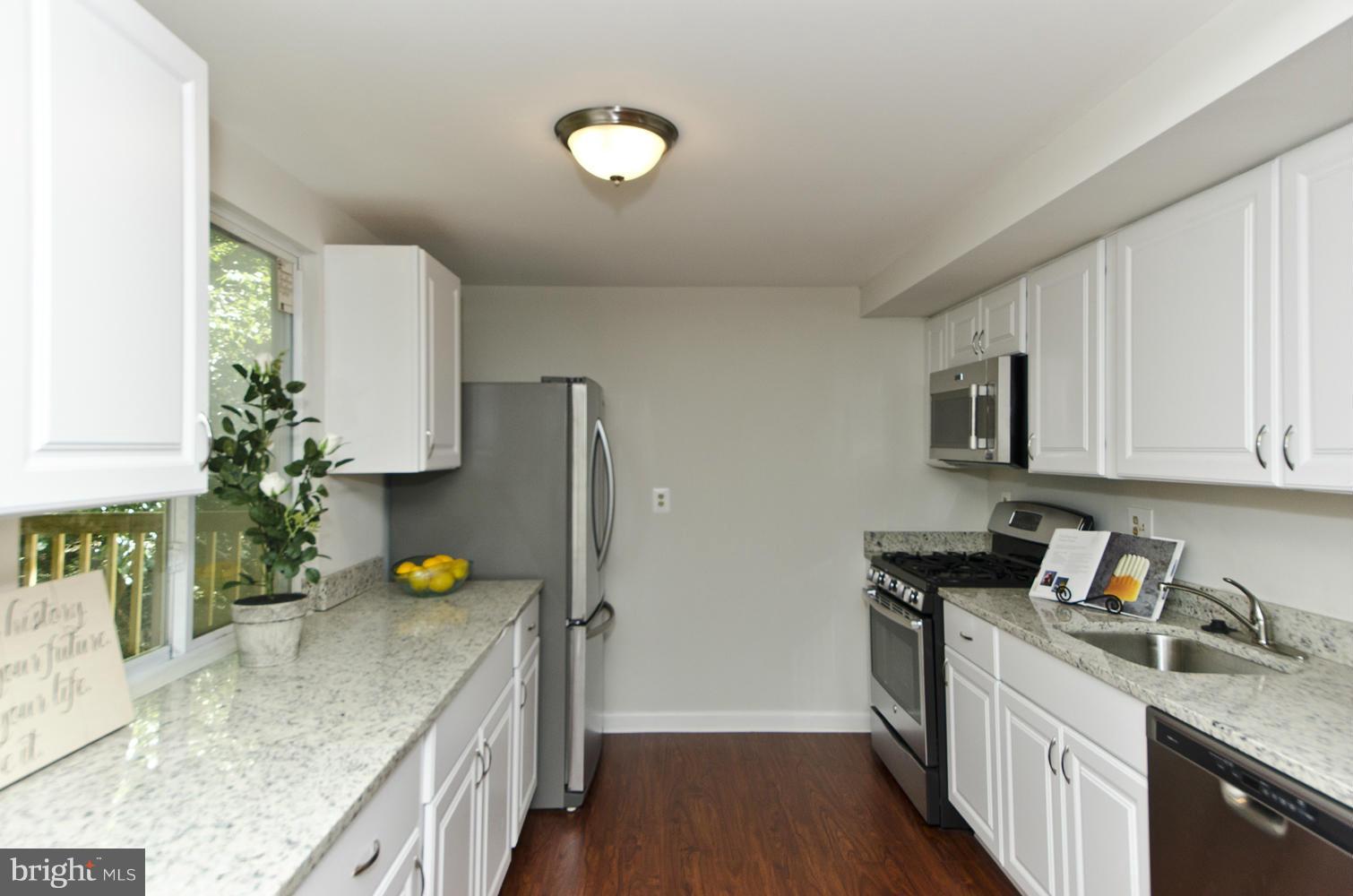 2335 Old Trail Drive Reston, VA 20191 - Photo 10 of 30 Kitchen
