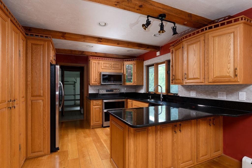 106 Newell Road Holden, MA 01520 - Photo 3 of 41