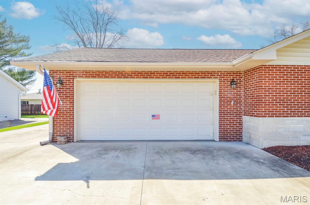 270 Charles Street Red Bud, IL 62278 - Photo 4 of 46