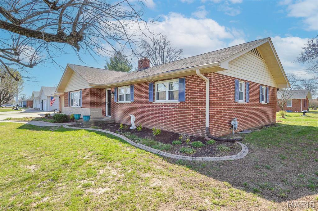 270 Charles Street Red Bud, IL 62278 - Photo 6 of 46