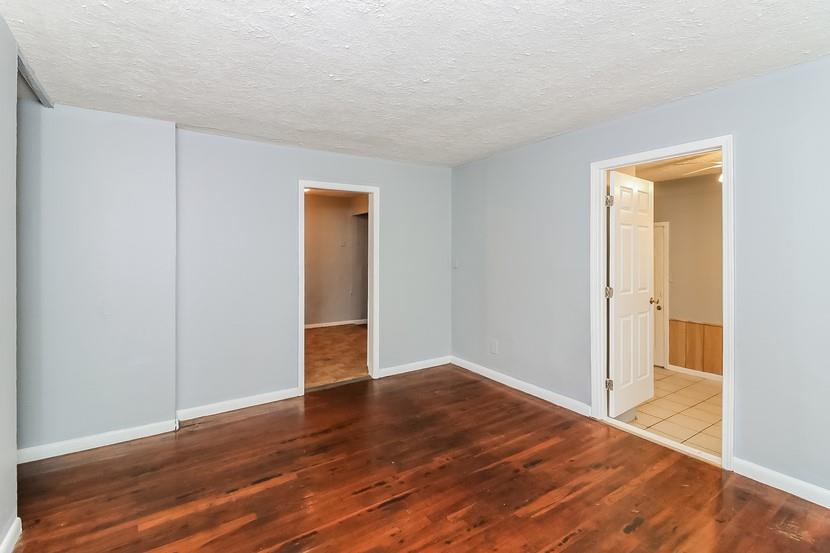 491 Bolton Road Northwest Atlanta, GA 30331 - Photo 2 of 8