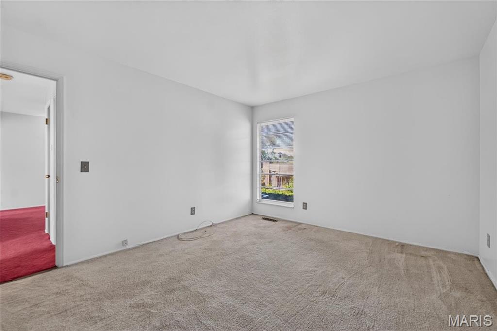 6683 Parker Road, Unit B Florissant, MO 63033 - Photo 10 of 20 Gallery Image 10