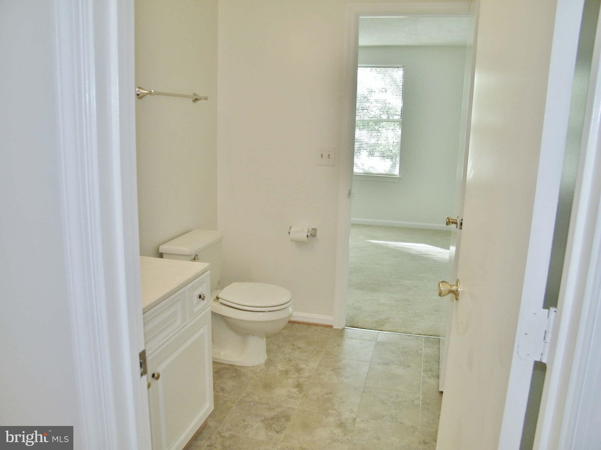 12902 Churchill Ridge Circle, Unit 28 Germantown, MD 20874 - Photo 3 of 16 Bath (Master)