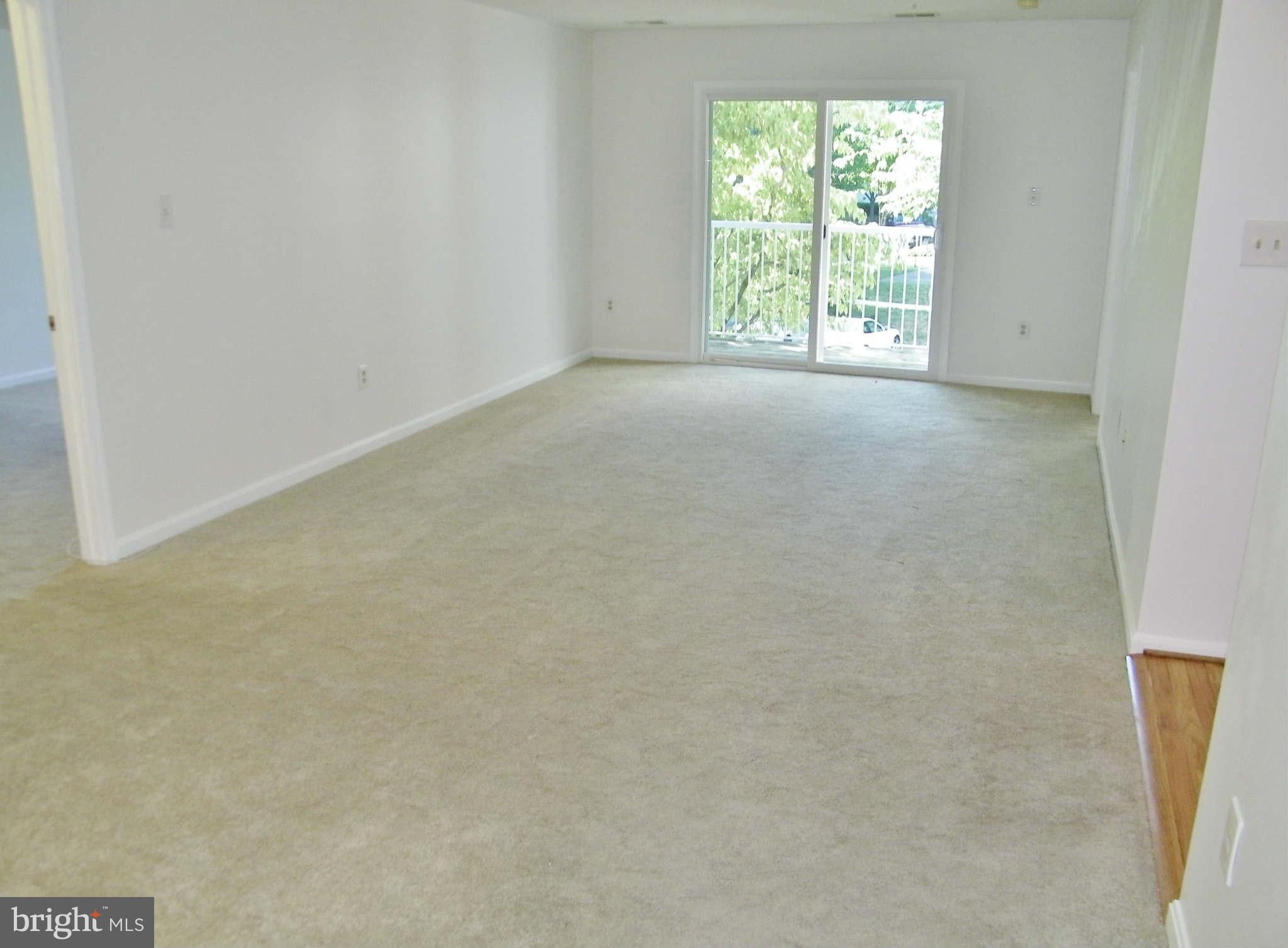 12902 Churchill Ridge Circle, Unit 28 Germantown, MD 20874 - Photo 4 of 16 Living Room