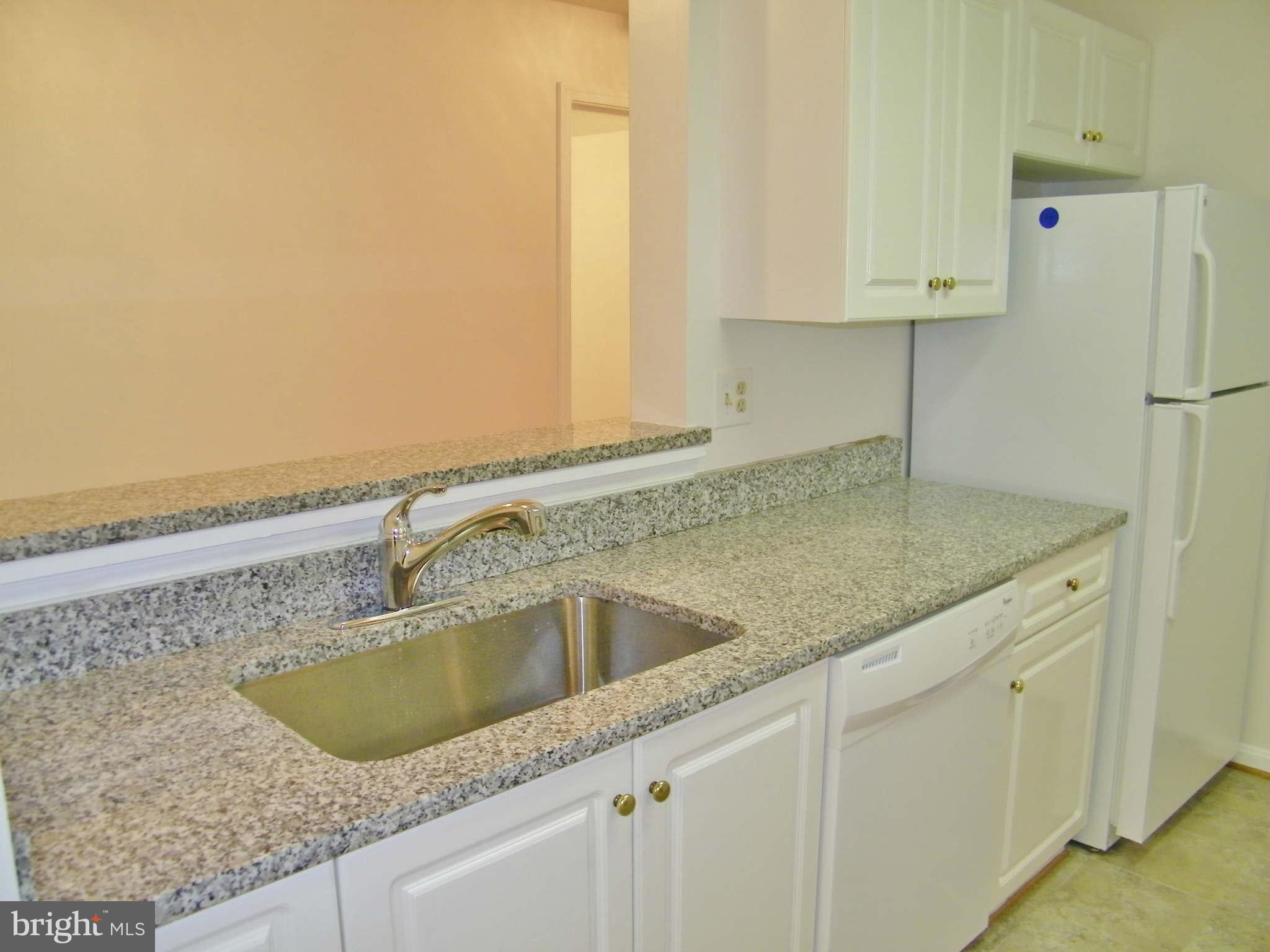 12902 Churchill Ridge Circle, Unit 28 Germantown, MD 20874 - Photo 6 of 16 Kitchen