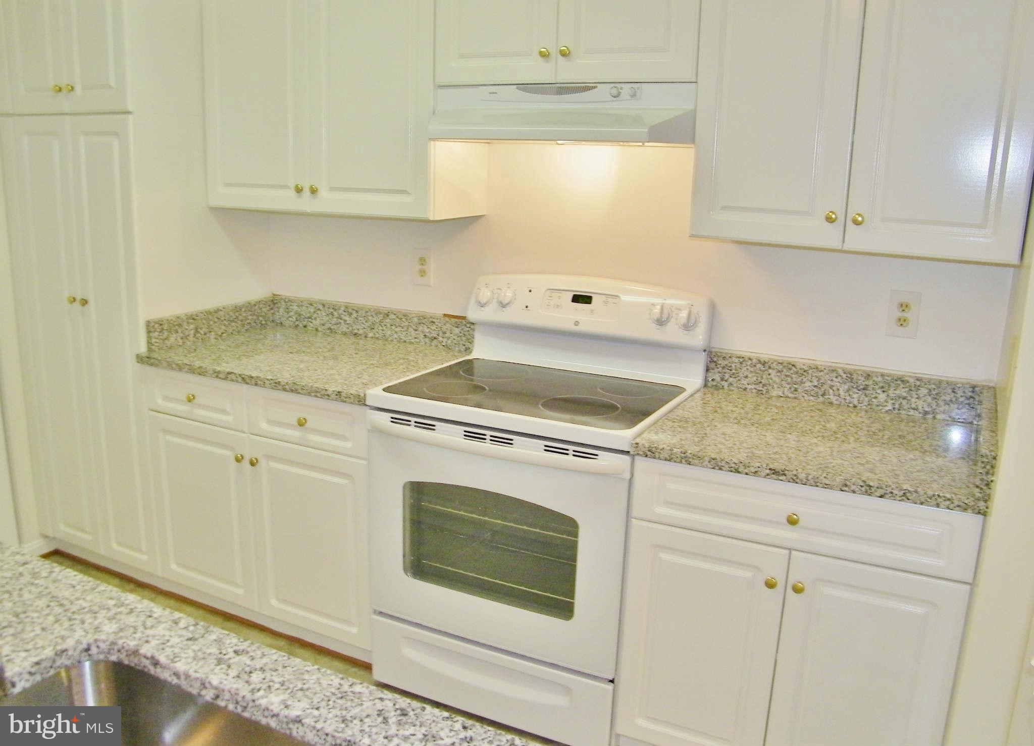 12902 Churchill Ridge Circle, Unit 28 Germantown, MD 20874 - Photo 7 of 16 Kitchen