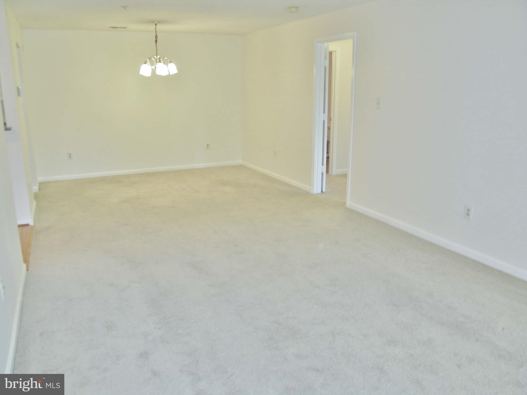 12902 Churchill Ridge Circle, Unit 28 Germantown, MD 20874 - Photo 8 of 16 Living Room