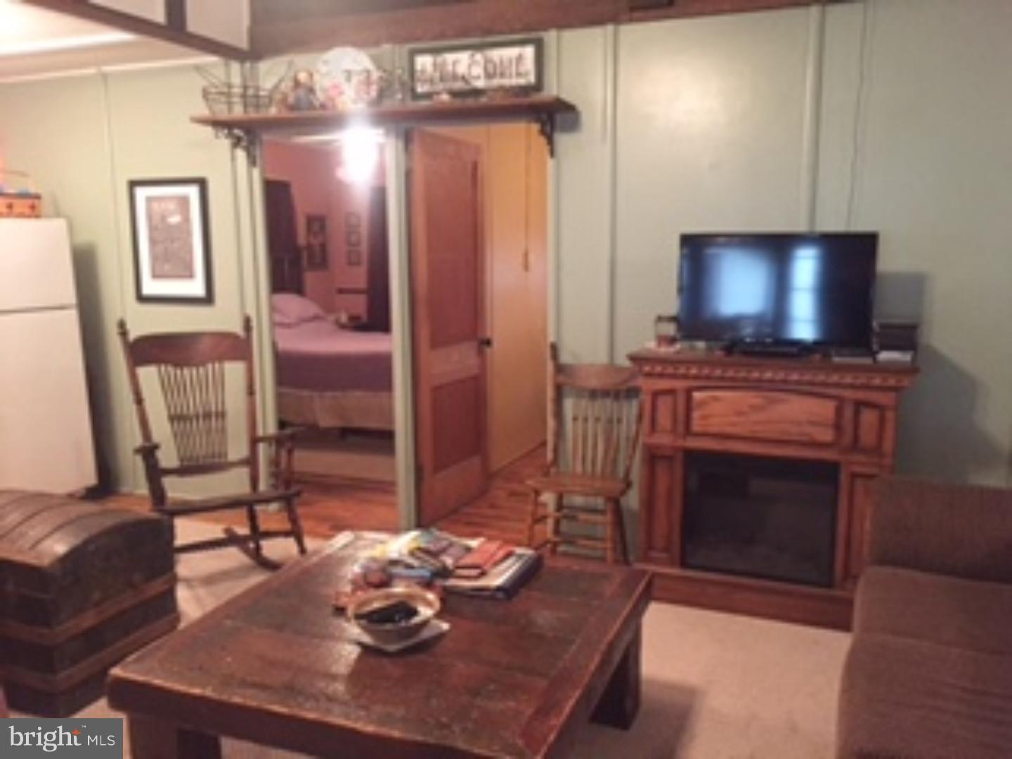 23 Mannerchor Road Temple, PA 19560 - Photo 15 of 22 Living Room
