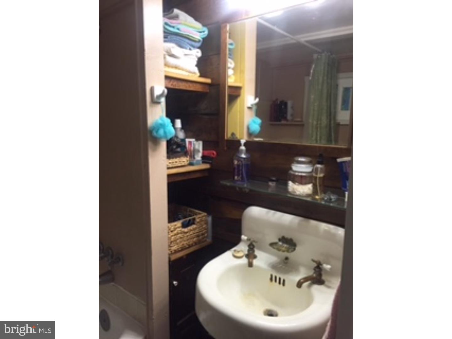 23 Mannerchor Road Temple, PA 19560 - Photo 21 of 22 Bathroom