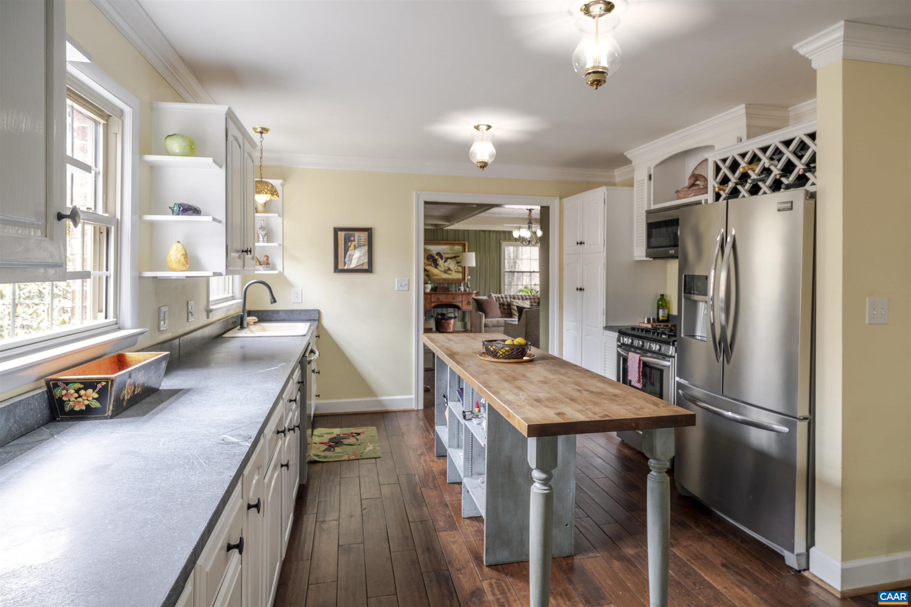 21 Deer Path Charlottesville, VA 22903 - Photo 11 of 40