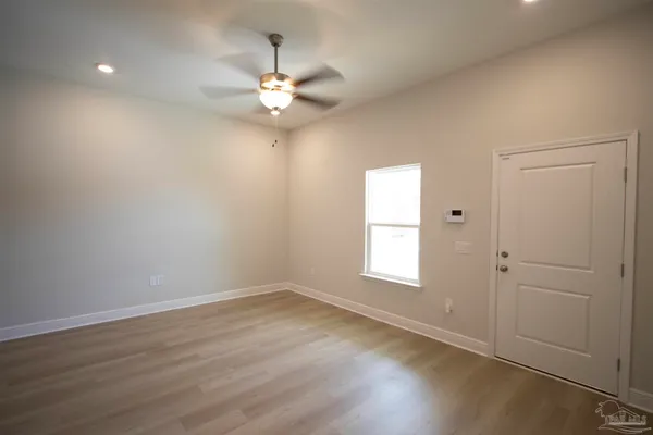 $1,695 | 6910 Sea Turtle Circle, Navarre, FL 32566