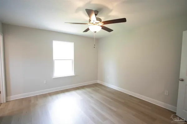 $1,695 | 6910 Sea Turtle Circle, Navarre, FL 32566