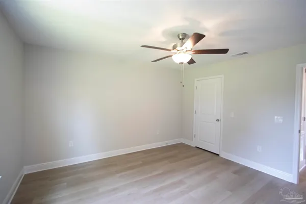 $1,695 | 6910 Sea Turtle Circle, Navarre, FL 32566