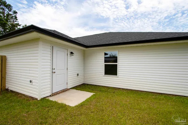 $1,695 | 6910 Sea Turtle Circle, Navarre, FL 32566