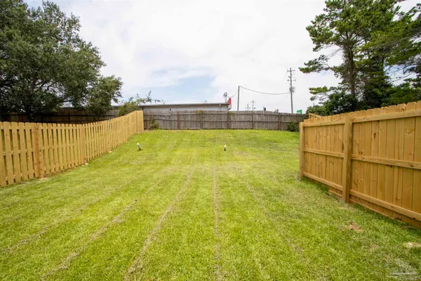 $1,695 | 6910 Sea Turtle Circle, Navarre, FL 32566