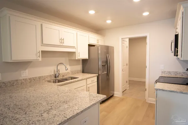 $1,695 | 6910 Sea Turtle Circle, Navarre, FL 32566