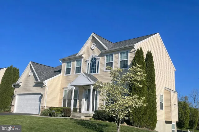 $527,000 | 121 Cobblestone Way, Dillsburg, PA 17019