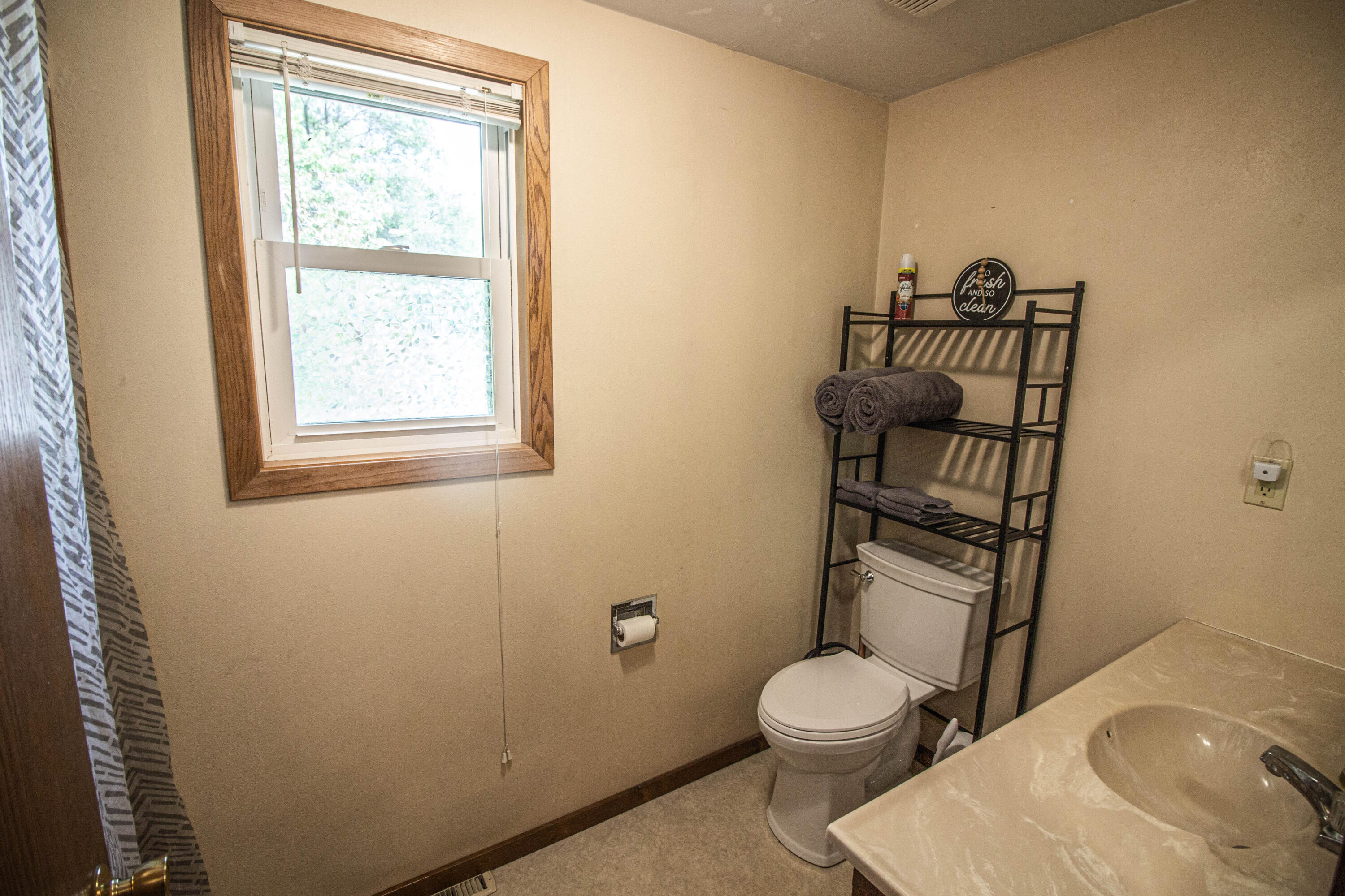 518 Steepleview Road, Unit 520 Newburg, WI 53095 - Photo 12 of 56 Right Side (518) - BA on 2nd Floor