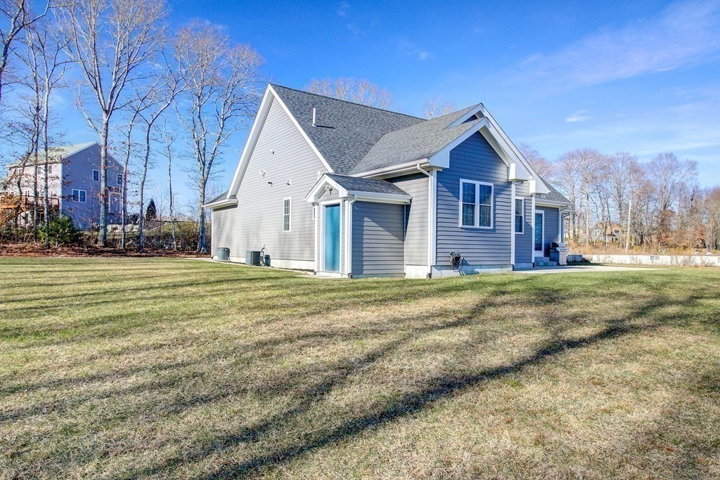 304 Line Road Fall River, MA 02721 - Photo 4 of 42