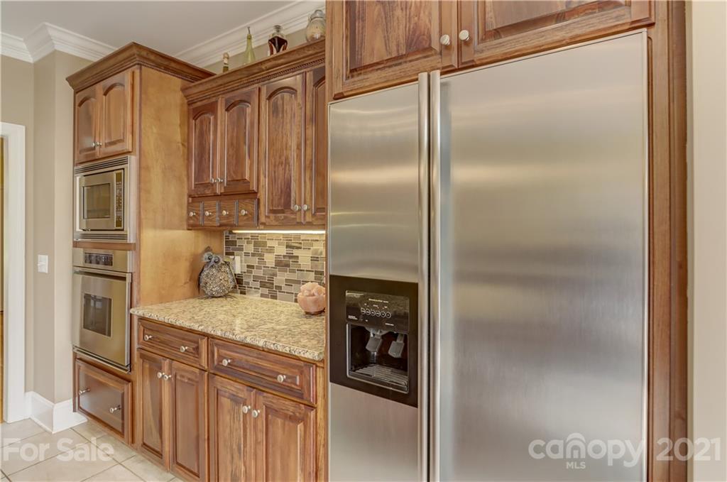 1113 Queen Anne Cove Fort Mill, SC 29708 - Photo 11 of 36 Gallery Image 11