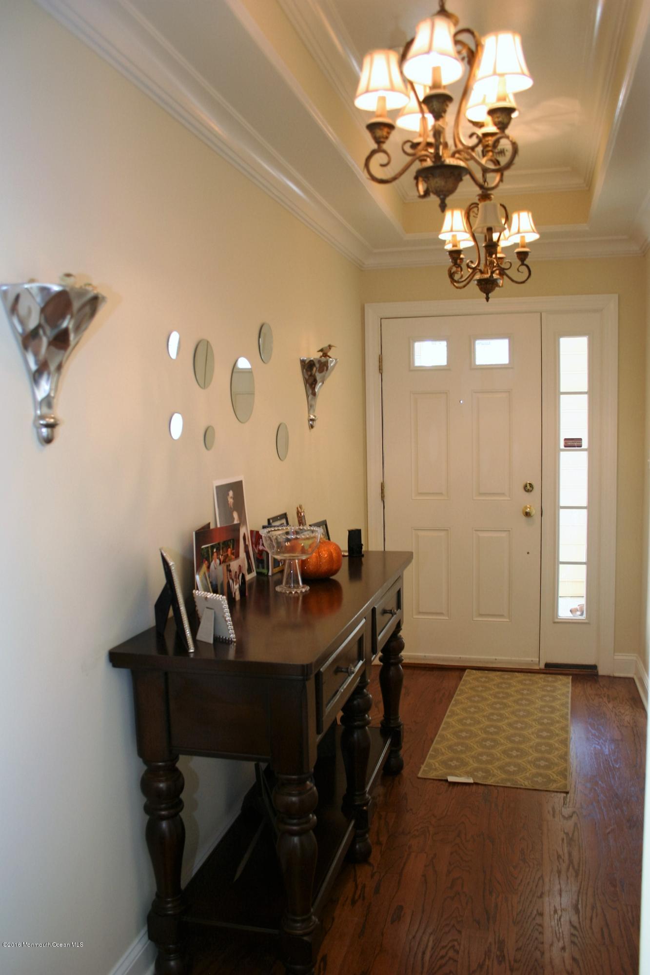 906 Abby Road Middletown, NJ 07748 - Photo 3 of 22 IMG_3488 E