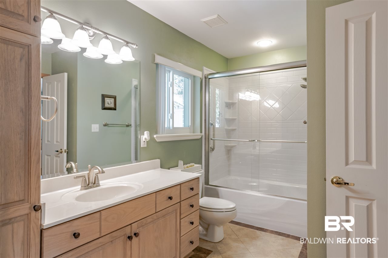 9225 Bay Point Drive Elberta, AL 36530 - Photo 27 of 50 Hall Bath