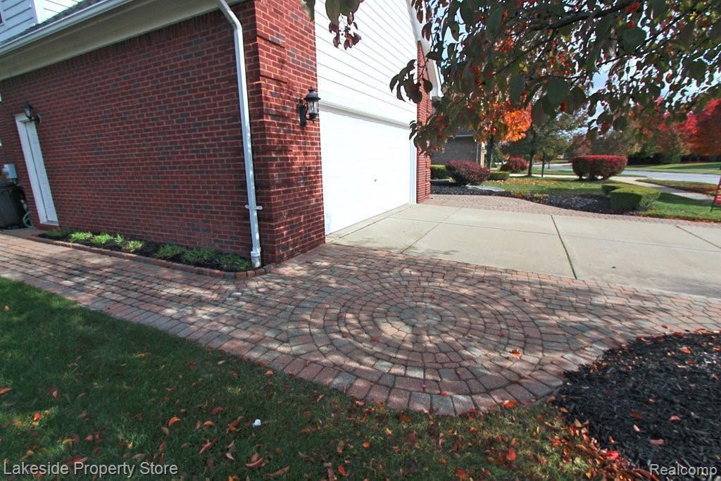 19913 Mapleton Drive Macomb, MI 48044 - Photo 29 of 40