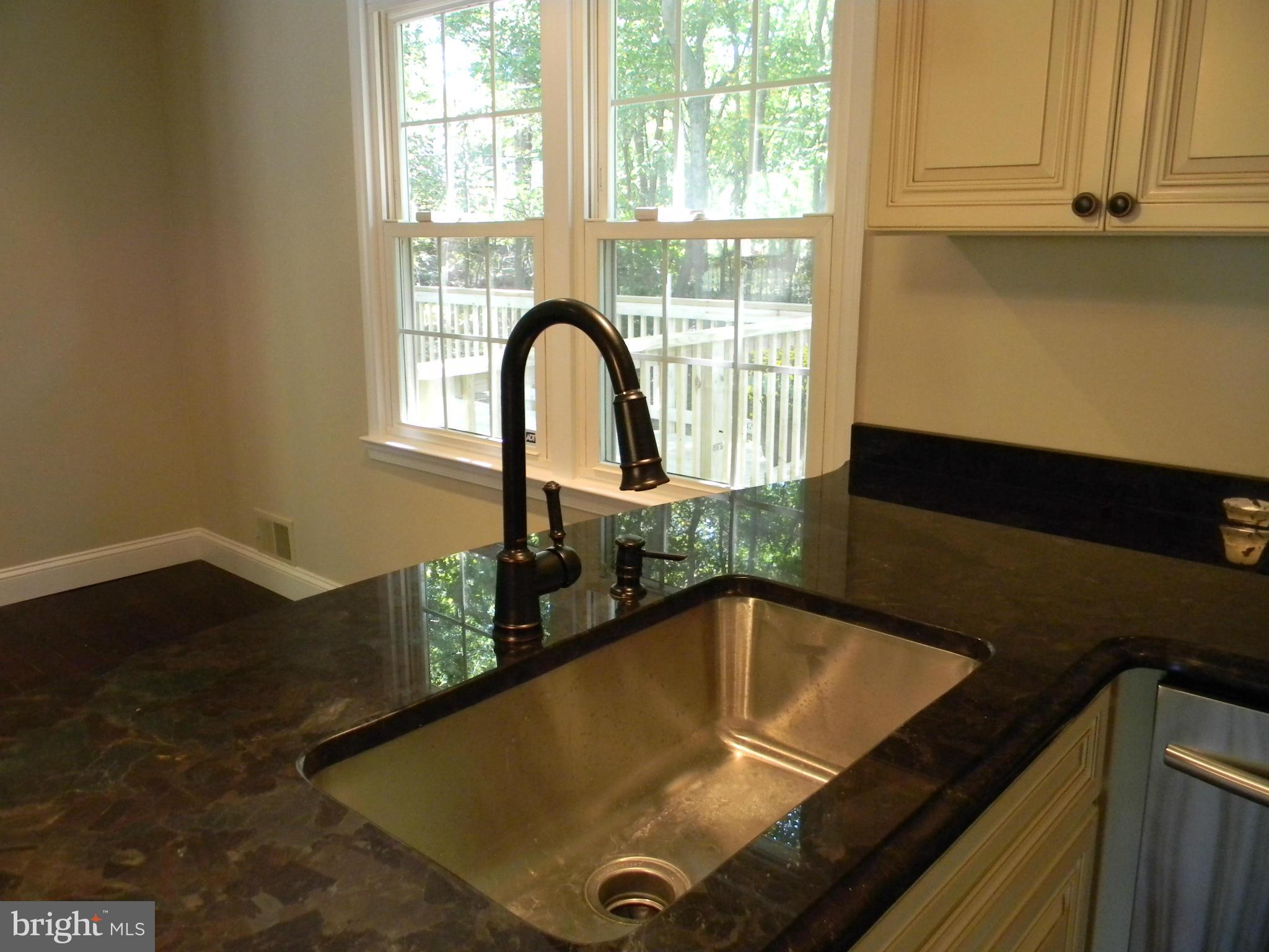2307 Ballycairne Court Reston, VA 20191 - Photo 12 of 30 Kitchen