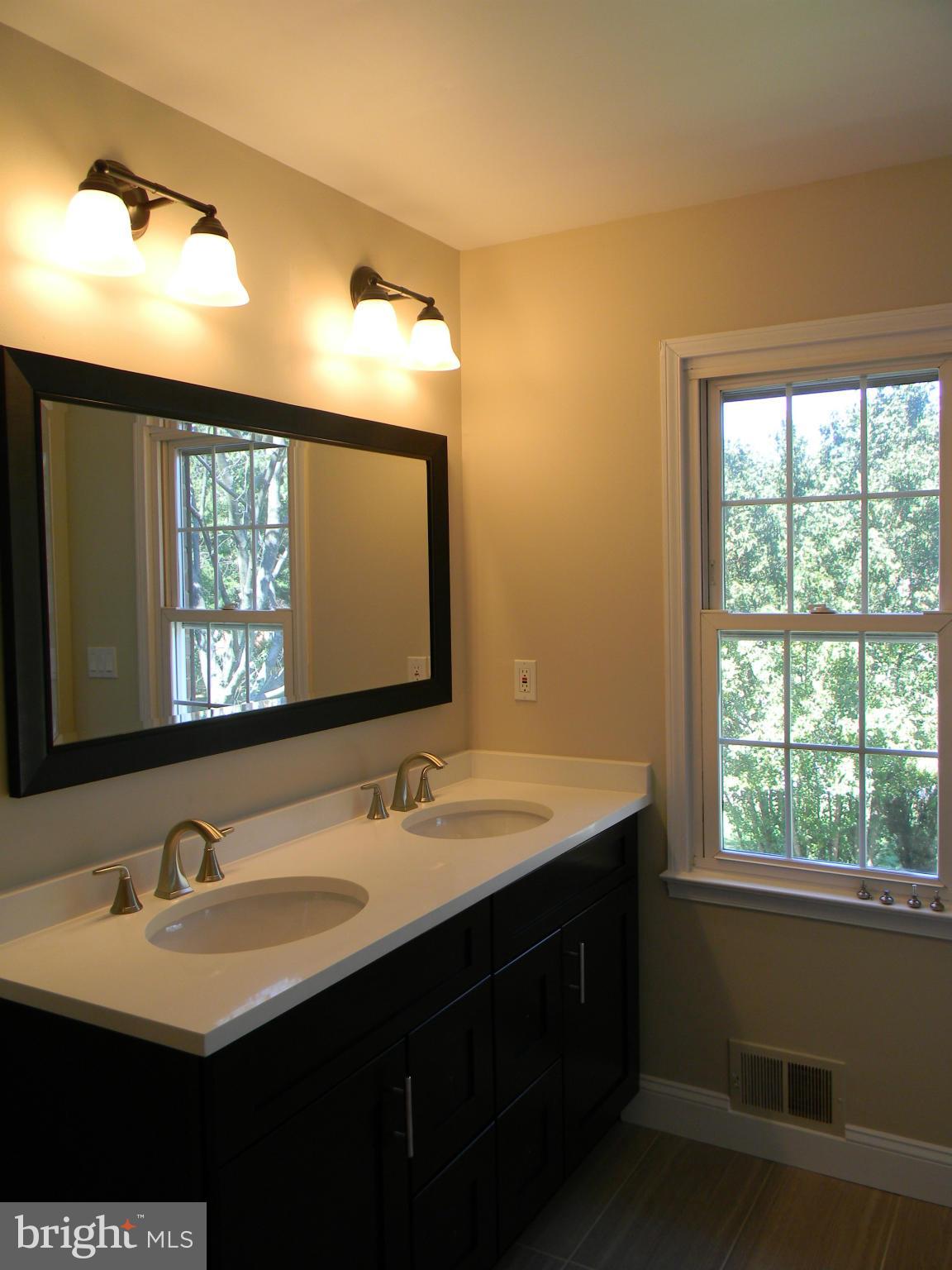 2307 Ballycairne Court Reston, VA 20191 - Photo 16 of 30 Bath (Master)