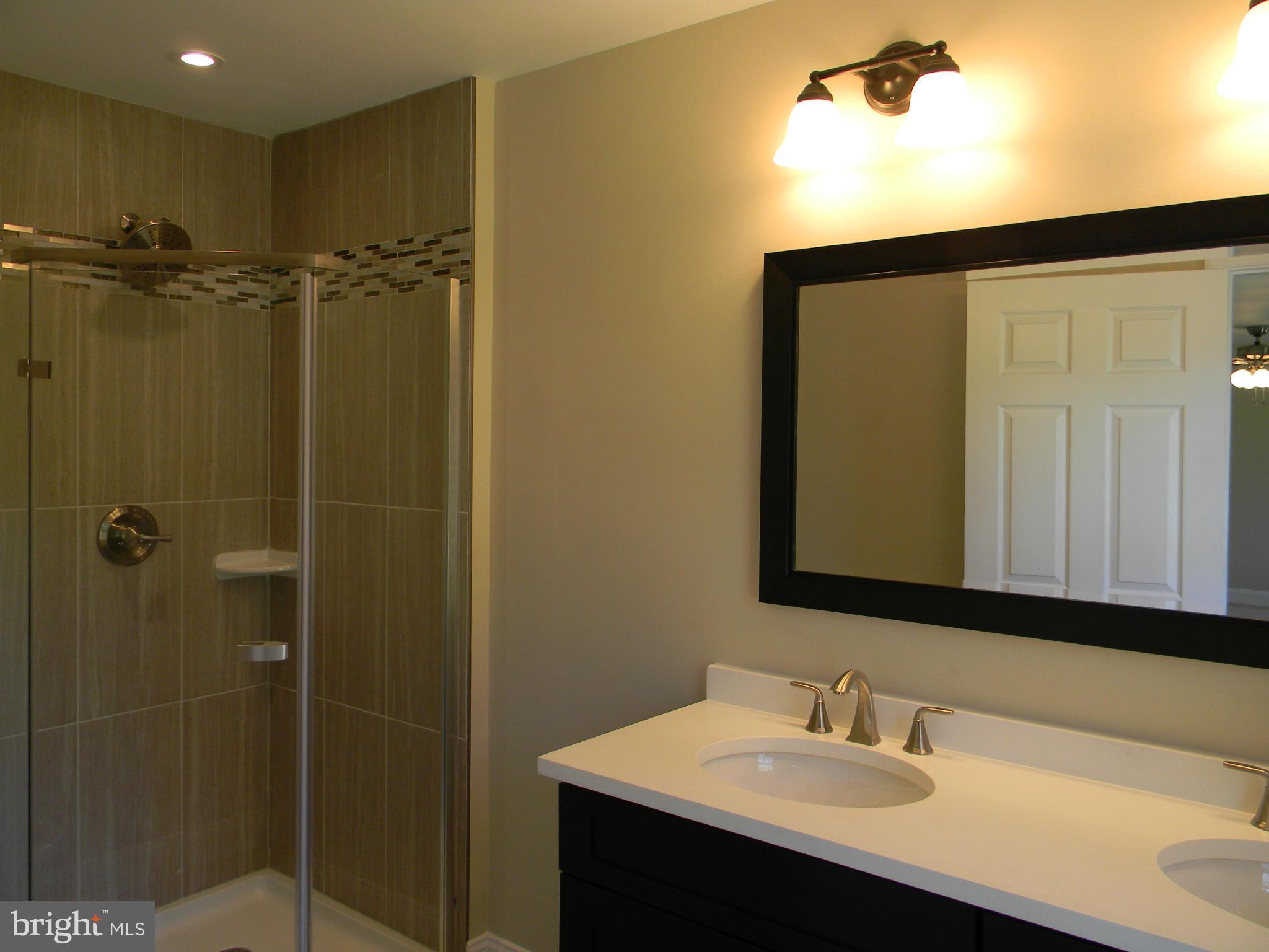 2307 Ballycairne Court Reston, VA 20191 - Photo 17 of 30 Bath (Master)